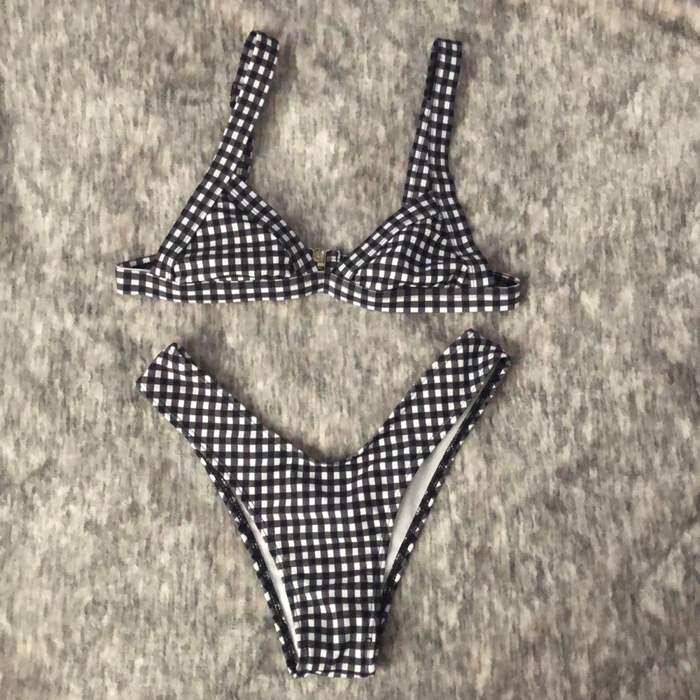 Gangnam triangle bikini top